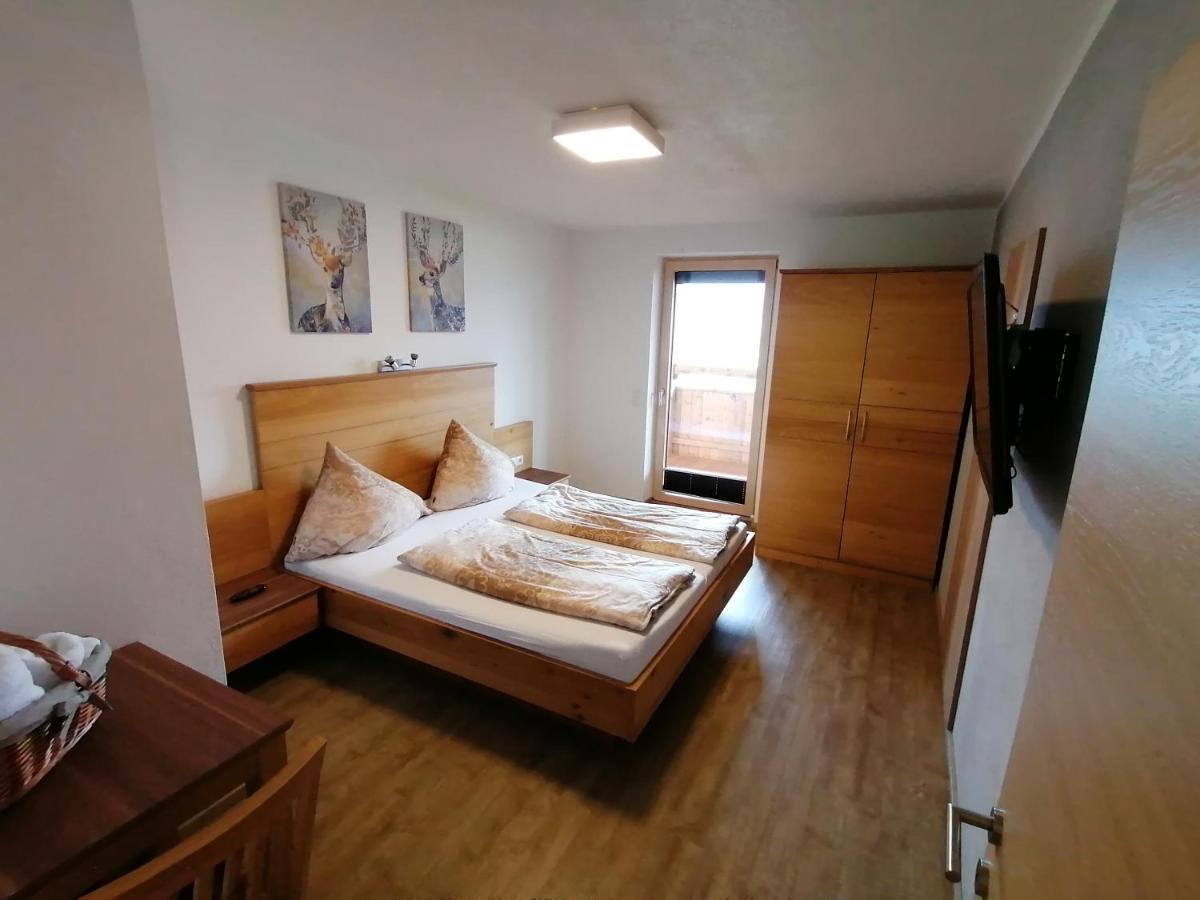 Ferienwohnung La-Wurm ハート・イム・ツィラータール エクステリア 写真